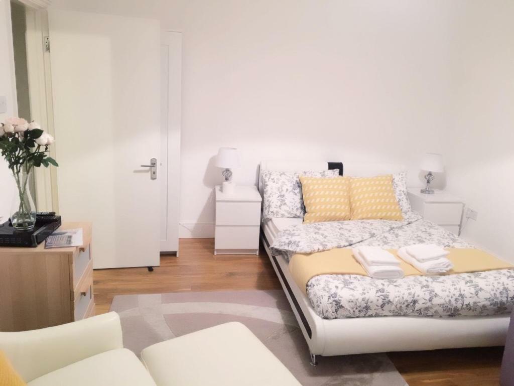 Abbey Wood Station Five Bedroom Self Contained House Dış mekan fotoğraf